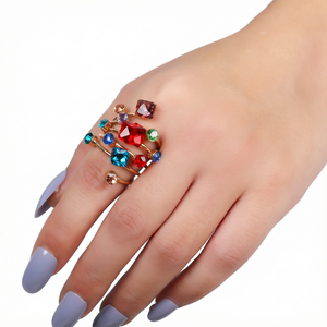 Bague en cristal plaqué or pour femme, avec grappe de strass colorés, idéale pour mariage ou cadeau de fête - Product Image 1