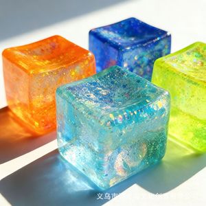 Jouet Squishy Éducatif Antistress en TPR Texture Glacée, Carré Holographique Pailleté, en Maltose, de la marque Needoh - Product Image 2