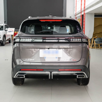 Jetour X70 PLUS 2025, édition Elite 5 places, équipé d'un moteur turbo 1.5T pour les trajets quotidiens en famille
