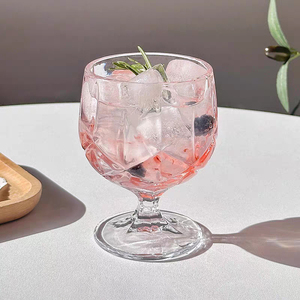 Copo de Vinho de Cristal Listrado de Luxo Retro Europeu para Champanhe, Estilo Minimalista - Product Image 3