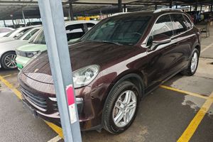 La Porsche <span class=keywords><strong>Cayenne</strong></span> 3.0T 2016 en bon état est une voiture de luxe d'occasion à <span class=keywords><strong>prix</strong></span> raisonnable - Product Image 2
