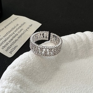 Bague à la mode européenne et américaine, argent pur S925, style antique de luxe léger, incrustée de zircon, style simple et basique, personnalisable - Product Image 1