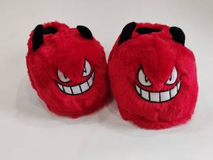 Soffice Pigiama Invernale con Stampa Diavolo Rosso, Leggero con Fodera in Cotone, Peluche per Donna - Product Image 3