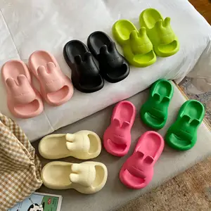 2024 Nieuwe Custom Design Glijbanen Mannen Schoenen Slippers Eva Konijn Shit Slippers Dames Schattige Outdoor Strandvakantie Slippers