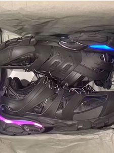 Nouvelle Tendance 2026 – Chaussures de Course Respirantes Anti-Odeur en Maille LED 3.0 de Qualité Supérieure pour Femmes et Hommes – Style Rétro Décontracté Tout Usage - Product Image 5