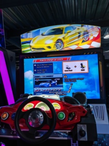 Máquina de Juegos Arcade Operada con Monedas, Cruisn Blast 4K HD LCD, Juego de Carreras de Autos con Asiento de Movimiento 4D en Arcade - Product Image 4