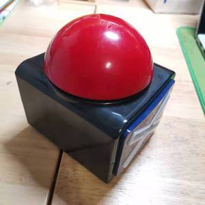 Buzzer de jeu en plastique 1864 avec lumières et son pour les jeux de questions-réponses et les concours de talent - Product Image 4