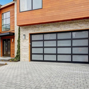 باب مرآب قطاعي من الألومنيوم بلون مخصص من إنستايم مع فتاحة ذكية ونظام تشغيل صامت للمرآب الفاخر أو الخاص - Product Image 1