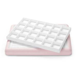 ถาดเก็บเครื่องประดับไม้เนื้อแข็งหุ้มหนังสำหรับโชว์ต่างหู จี้ และเครื่องประดับอื่นๆ - Product Image 1