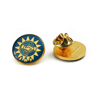 Épingles de fabricant de moules en stock, épingles de revers en résine époxy plaqué or, petites épingles rondes en métal en alliage de zinc 2d 3D pour casquettes ou costumes