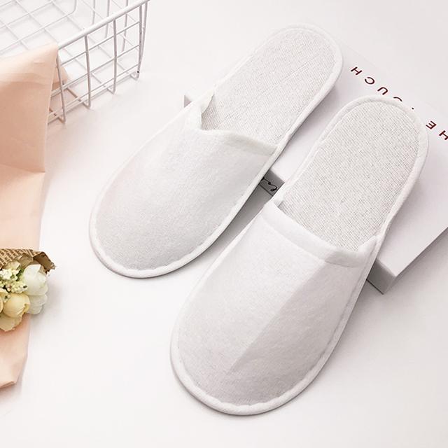 Personalized low moq hotel amenities disposable slippers spa hotel slippers