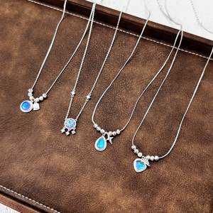 हल्के लक्जरी पीतल का हार महिलाओं के पेलेंट उच्च गहने उज्ज्वल चांदी जिरकॉन नेकलेस दिल ग्लास शीट पत्थर का आकर्षण हार - Product Image 1