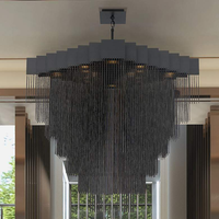 Lustres de luxe modernes pour salon Chaînes lumineuses à pompons pour villa et hôtel Luminaires décoratifs italiens noir/or