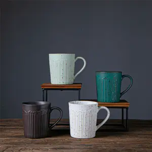 Japanische Art benutzer definierte Keramik gestreifte Keramik Tasse auf Lager Stein Finish Vintage Becher