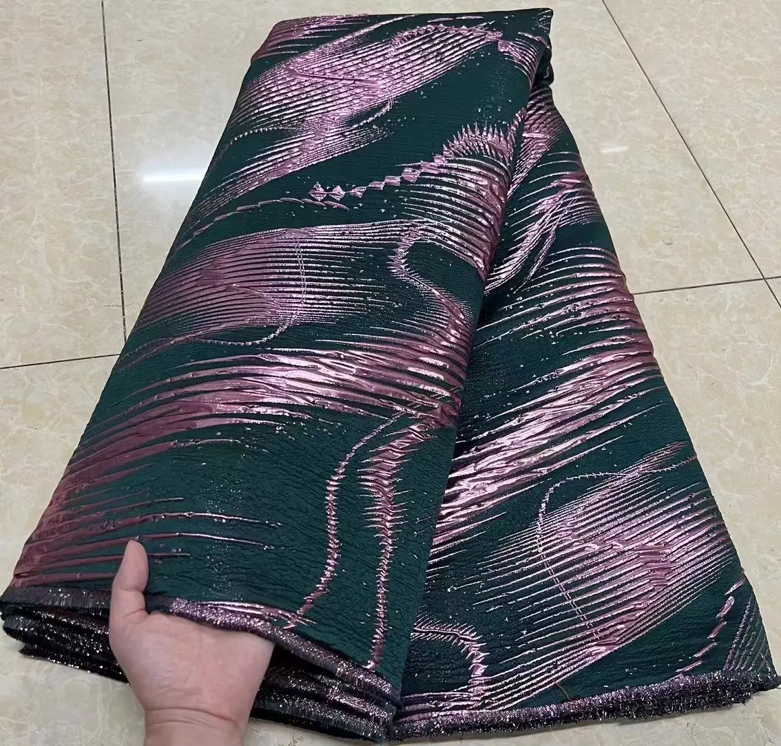 Ausgefallene mehrfarbige Guangzhou Polyester Jacquard Stoff für Kleider