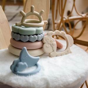 Juego de Mordedores de Silicona de Grado Alimenticio, Libres de BPA, para Bebés y Niños Pequeños, con Logotipo Personalizado, Anillo de Juguete Suave para Bebés, Venta al Por Mayor - Product Image 1