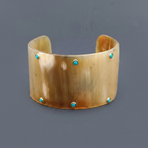 MN EXPORTS Bracelet manchette ouverte en corne de boeuf, fait main, poli, imitation perle, pour femme, moderne, chrétien, écologique, cadeau de mariage - Product Image 1