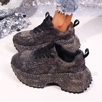 Baskets basses respirantes pour femmes, style Dad Skate, avec strass, imprimé graffiti coloré, à lacets, plateforme, pour le printemps et l'automne, chaussures de marche décontractées