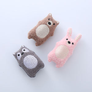 Mainan Kucing Boneka Kelinci Lembut dengan Catnip untuk Hewan Peliharaan, Mainan Kucing Lucu untuk Mengasah Gigi Anak Kucing, Boneka Kucing dari Bahan Plush - Product Image 3