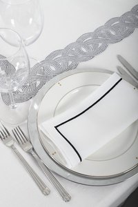 Nappe en lin brodée, couleur et taille personnalisées, couture artisanale, vente en gros, couvre-table pour salle à manger - Product Image 4