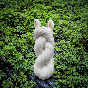 Hilo de Lana Merino Ecológico OE 1PLY de un Solo Trenzado Teñido a Mano para Tejido, Patrón Crudo, Ganchillo, Color Blanco - Product Image 2