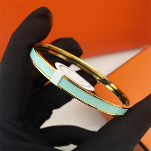 Bracelet unisexe en acier inoxydable avec fermoir en émail non décolorant, plaqué or 24 carats, forme de cœur, accessoires tendance multifonctionnels, vente en gros - Product Image 5