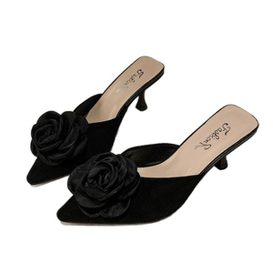 Mules da donna color <span class=keywords><strong>crema</strong></span> con decorazioni floreali, tacco a spillo, in PU liscio, a punta, slip-on, <span class=keywords><strong>per</strong></span> cocktail, occasioni formali, matrimoni, scarpe eleganti da invitata - Product Image 2