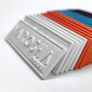 Patchs PVC souples transparents 3D personnalisés avec logo en relief, patchs en caoutchouc silicone 3D thermocollants, patchs velcro 3D à repasser - Product Image 3