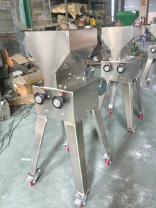 Moulin à <span class=keywords><strong>malt</strong></span> de haute qualité, capacité de 100L à 500L, avec composants de moteur essentiels, équipement de brassage adapté pour brasserie - Product Image 2
