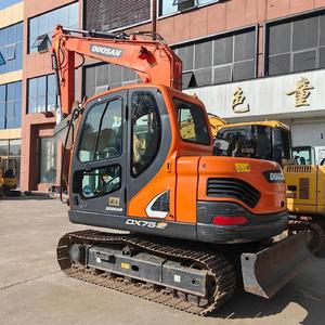 Mini pelle sur chenilles Doosan DX75 d'occasion originale hydraulique en Chine avec des composants de roulement central - Product Image 6