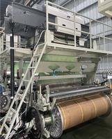 Même chose avec les étiquettes de production Muller Machines faisant la machine d'étiquettes tissées de mode en tissu de vêtement