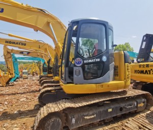 Excavadora Hidráulica Usada Komatsu PC 128US Modelo 2024 Tipo Oruga 95% Nueva con Cuchilla Original y Componentes de Motor, 1 Año de Garantía Postventa - Product Image 2