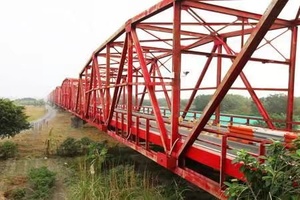 Sistema de armadura de red de acero ligero para construcción de pisos y techos Instalación rápida con soldadura ERW Certificación JIS - Product Image 3
