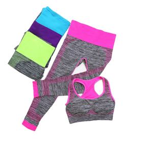 Set da Yoga da donna Set sportivo da donna Crop top + Yoga Legging Capri Pant tuta da donna Fitness Gym abbigliamento da corsa Set da allenamento - Product Image 1