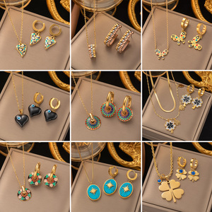 Juego de Joyería de Acero Inoxidable 2026 con Colgante y Aretes con Diseño de Flores Pintadas Vintage para Mujer, Regalo - Product Image 2