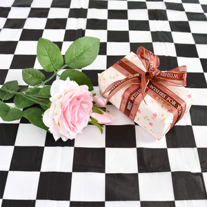 Tốt nhất bán 100% PEVA + flannel Khăn Trải Bàn Màu đen/trắng hoa rô thiết kế không thấm nước không dệt ngoài trời hộ gia đình sử dụng - Product Image 2