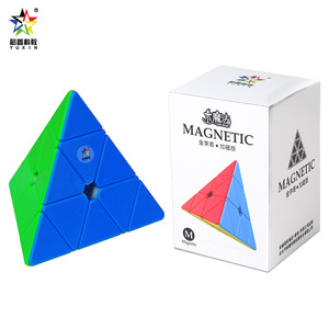 Cubo Magnético Yuxin Zhisheng Little Magic Pyramid 3x3, Rompecabezas de Forma Irregular para Adolescentes, Uso en Competiciones - Product Image 3