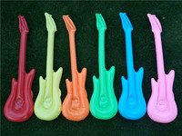 Guitare gonflable modèle pour enfants en PVC plastique durable, vente en gros, très demandée