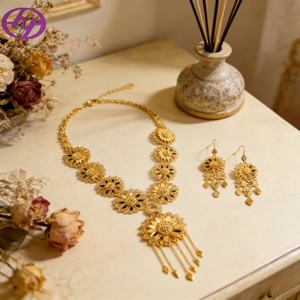 <span class=keywords><strong>Ensemble</strong></span> collier et boucles d'oreilles Hongyue en laiton avec motif floral, plaqué or véritable 24 carats, accessoires de luxe élégants pour femmes, mariage, fête, accessoires de mariée - Product Image 4