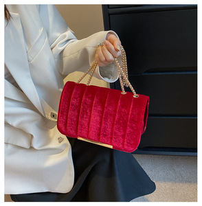 Nuove Borse di Lusso in Velluto per Donna 2025, Nuove Borse a Tracolla Dorate all'Ingrosso con Chiusura a Cerniera Resistente - Product Image 6