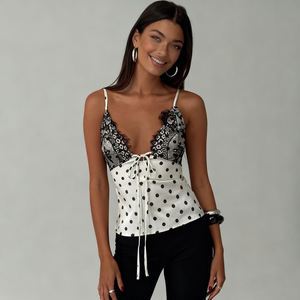 Camisole en satin à pois de style français pour femmes, haut de camisole à nouer dans le dos avec dentelle à franges pour le printemps et l'été - Product Image 2