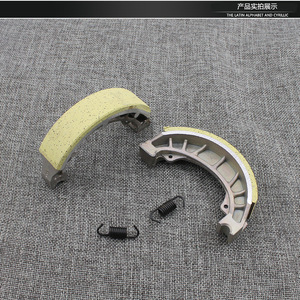 แผ่นเบรกดรัมรถจักรยานยนต์กึ่งโลหะสำหรับ GS125 CG125 110 130 อะไหล่ทดแทนยานยนต์ไฟฟ้า - Product Image 2