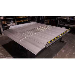 TM PEDANE PLUS230B Puente Móvil con Borde Articulado, Rampa de Carga Manual de Aluminio para Vehículos de Ruedas Bajas, Capacidad de 6000 kg, Altura Superior a 10 cm - Product Image 3