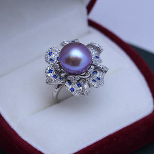 Anillo de Plata de Ley S925 para Mujer, con Perla de Agua Dulce de 12-13 mm, Redonda, Blanca, con Zirconia Cúbica de Alta Luminosidad, Sin Defectos Visibles - Product Image 3