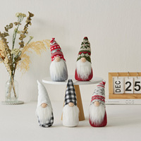 Poupée en peluche de Noël nordique, manteau vert sauge, lunettes de Père Noël, bonhomme de neige, renne à quatre pattes, décoration de table, vente en gros