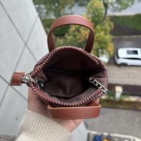 Mini sac fourre-tout gonflé matelassé porte-clés petit sac à main pour femmes mignon sac de maquillage porte-clés breloque accessoires pour sac à dos
