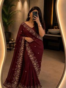 Sari Rangoli con adornos de lentejuelas y blusa con bordados elaborados, conjunto étnico de diseñador para bodas, fiestas y celebraciones. - Product Image 3