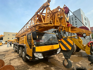Grue mobile hydraulique QY50 d'occasion en bon état, flèche entièrement extensible, cabine climatisée pour projets de levage et construction de ponts - Product Image 6