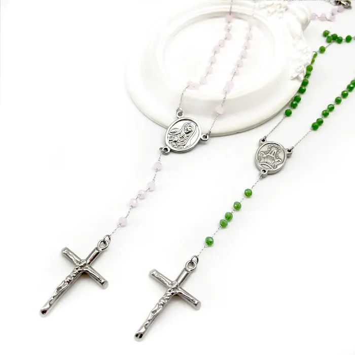 Grüne Kristallperlen Jerusalem-Kreuz-Rosenkranz religiöse Heilige Erde-Medaille katholische Rosenkranze mit Mütze