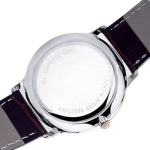 Montre mécanique pour homme avec bracelet en cuir véritable, boîtier en acier et cristal saphir - Product Image 5
